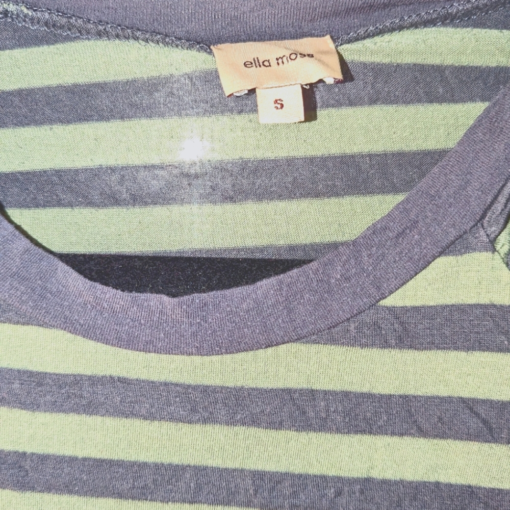 💚💚🩶Ella Moss (S) army green and grey long sleeve shirt 🩶💚💚